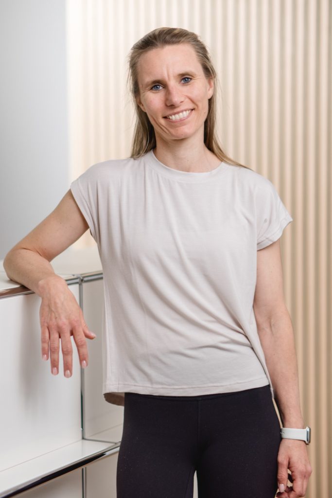 Eva-Maria Ruso, Physiotherapeutin